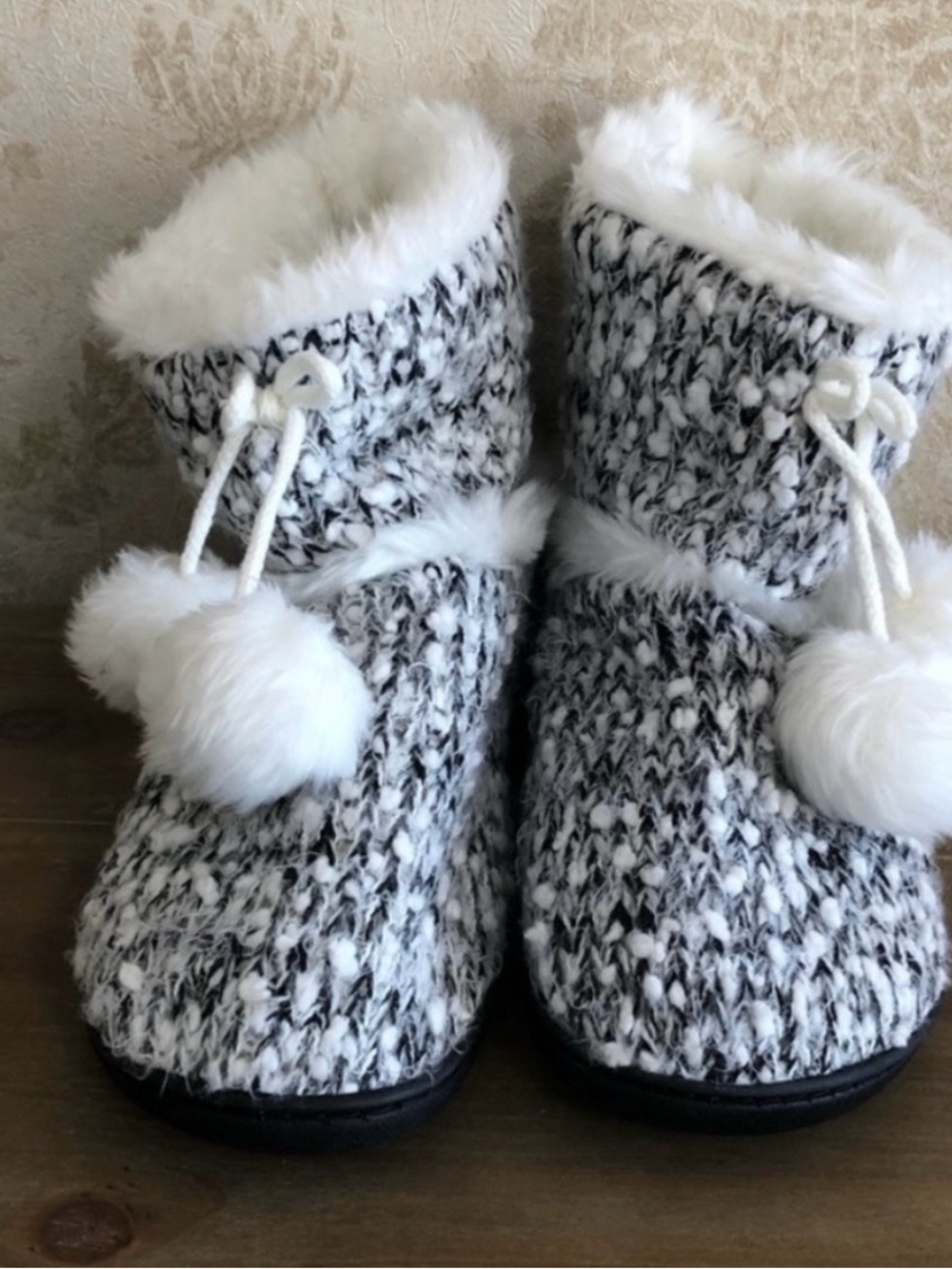 NWOT Plush Pom-Pom Knit Boot Slippers - White/Black
